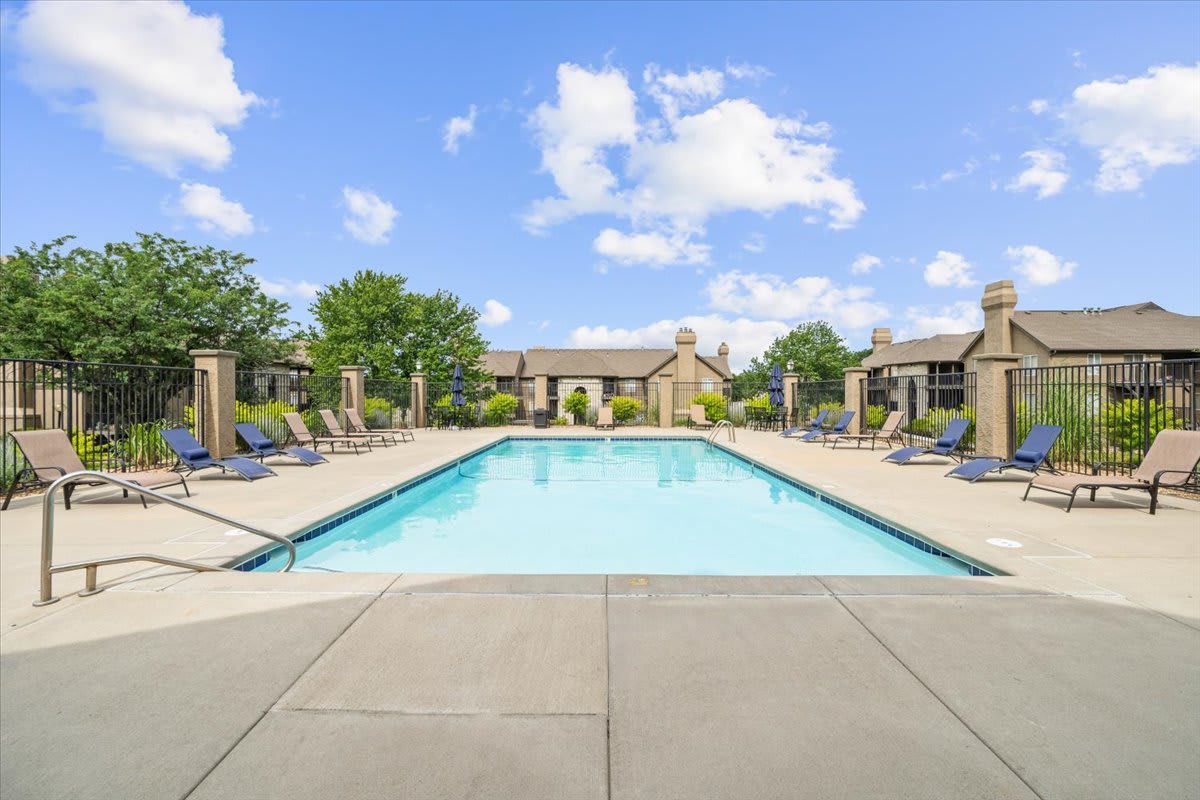 Deerfield Apartments – photo 2