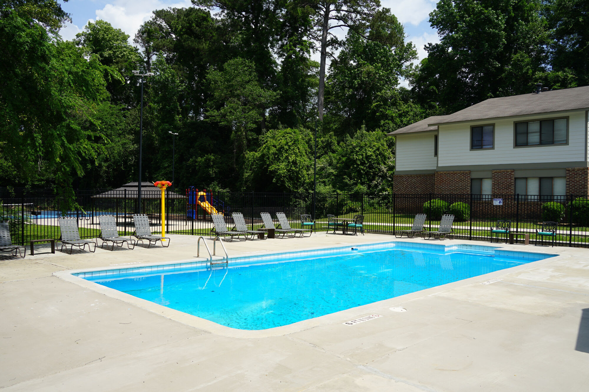 Cross Creek Apartments – photo 5