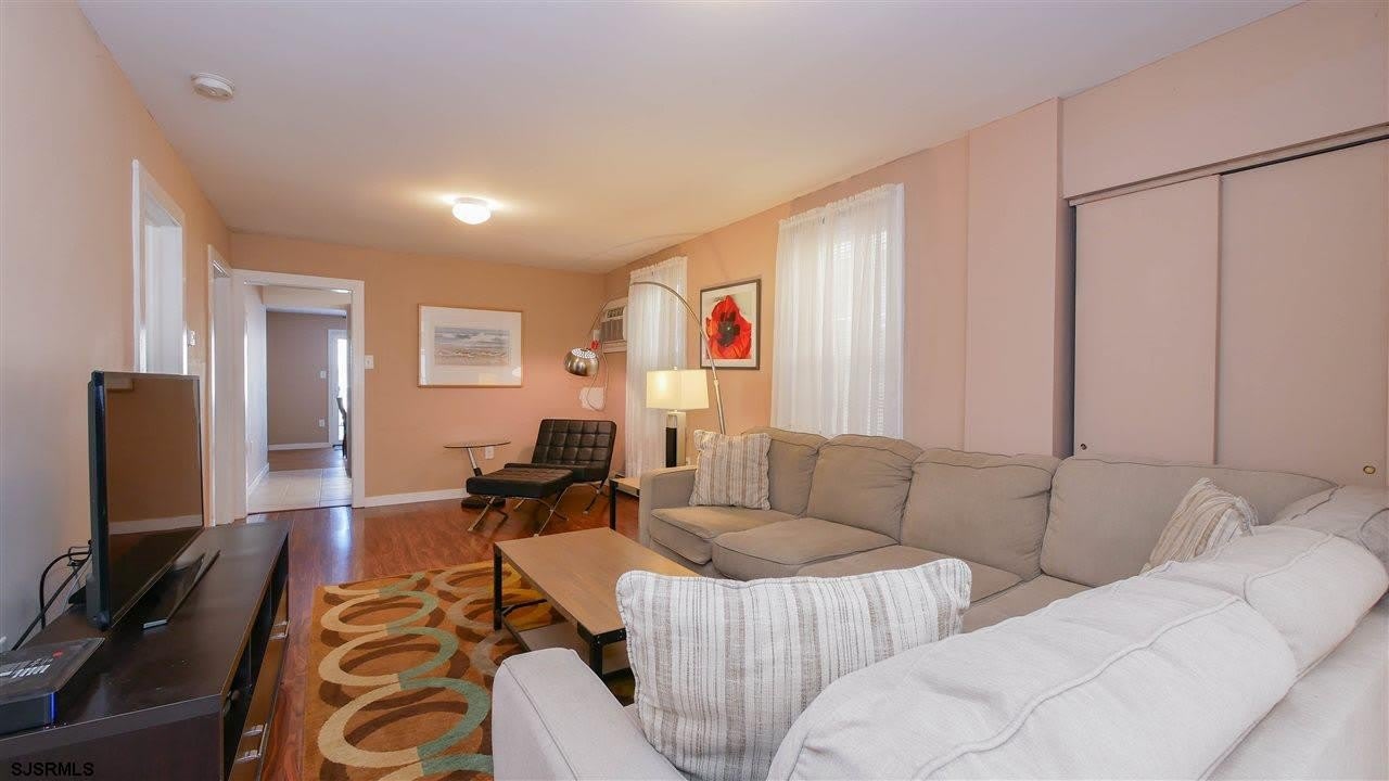 11 S Washington Ave – photo 5