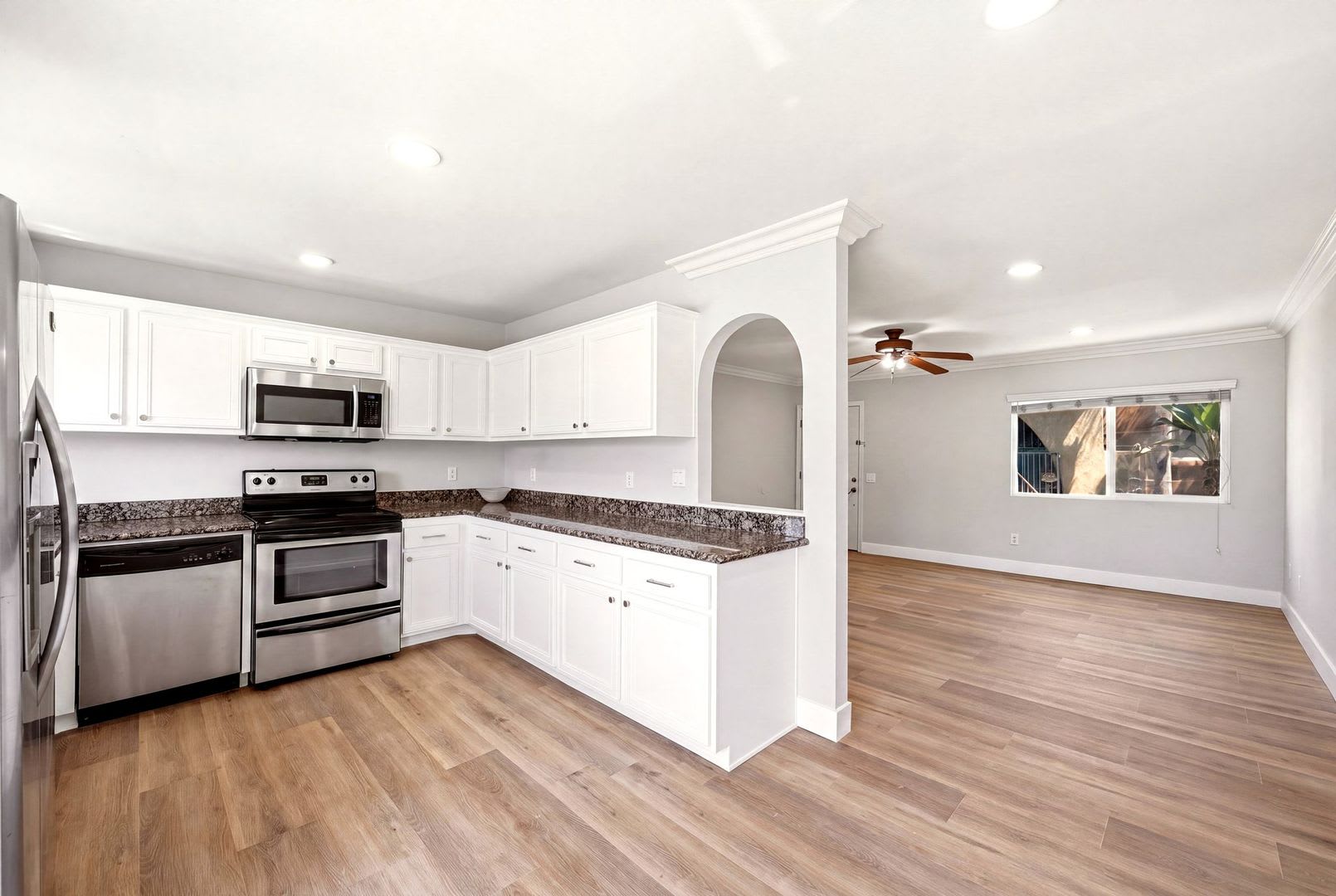 COMPLETELY UPGRADED 3 Bedroom 2 Bath Condo w/ Laundry and Garage. MUST SEE!!! – photo 4