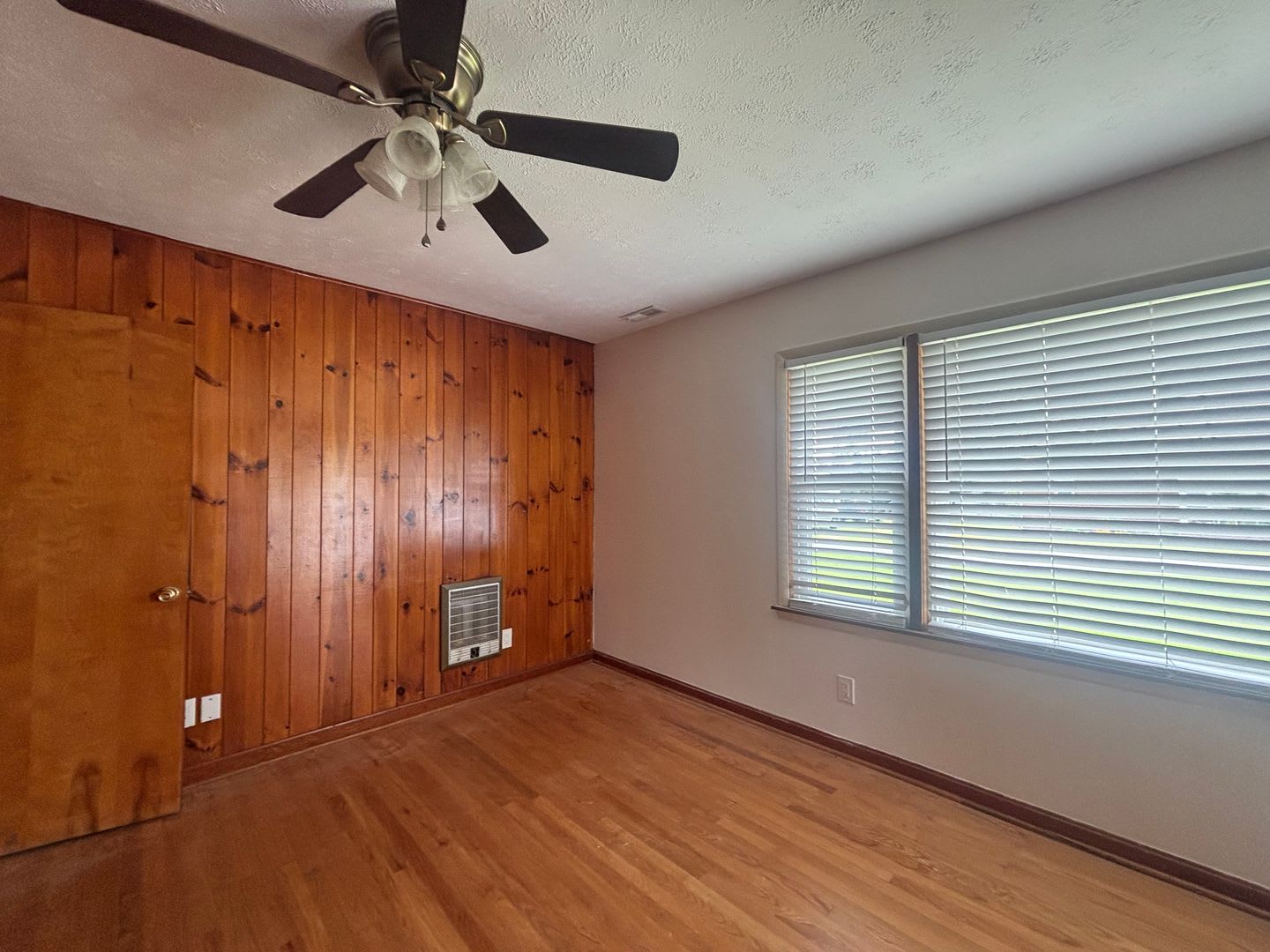 Perfectly Laid-Out Home in a Great Neighborhood – photo 2