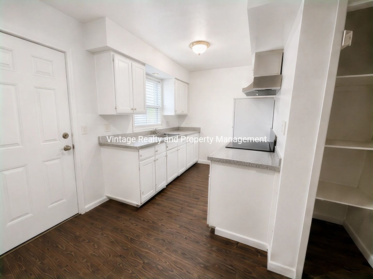 Updated 2 Bedroom 1 Bathroom Tri Plex Unit Located In North Stockton – photo 3