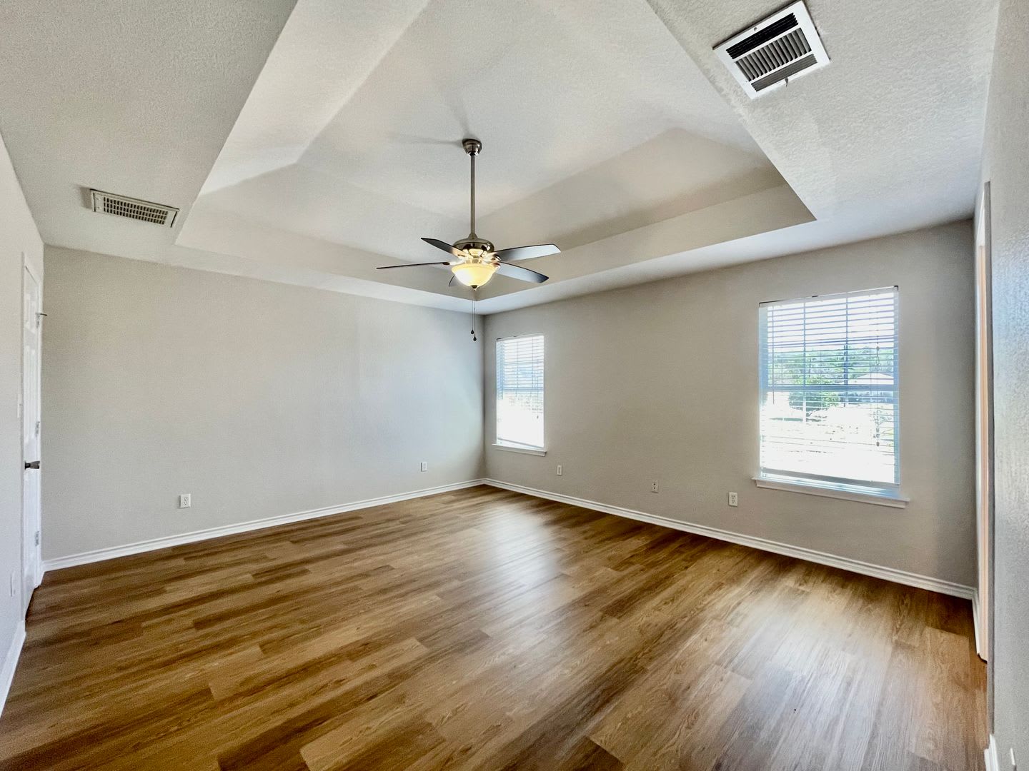 Spacious 3 Bedroom with a Fenced Yard and 2 Car Garage! – photo 1