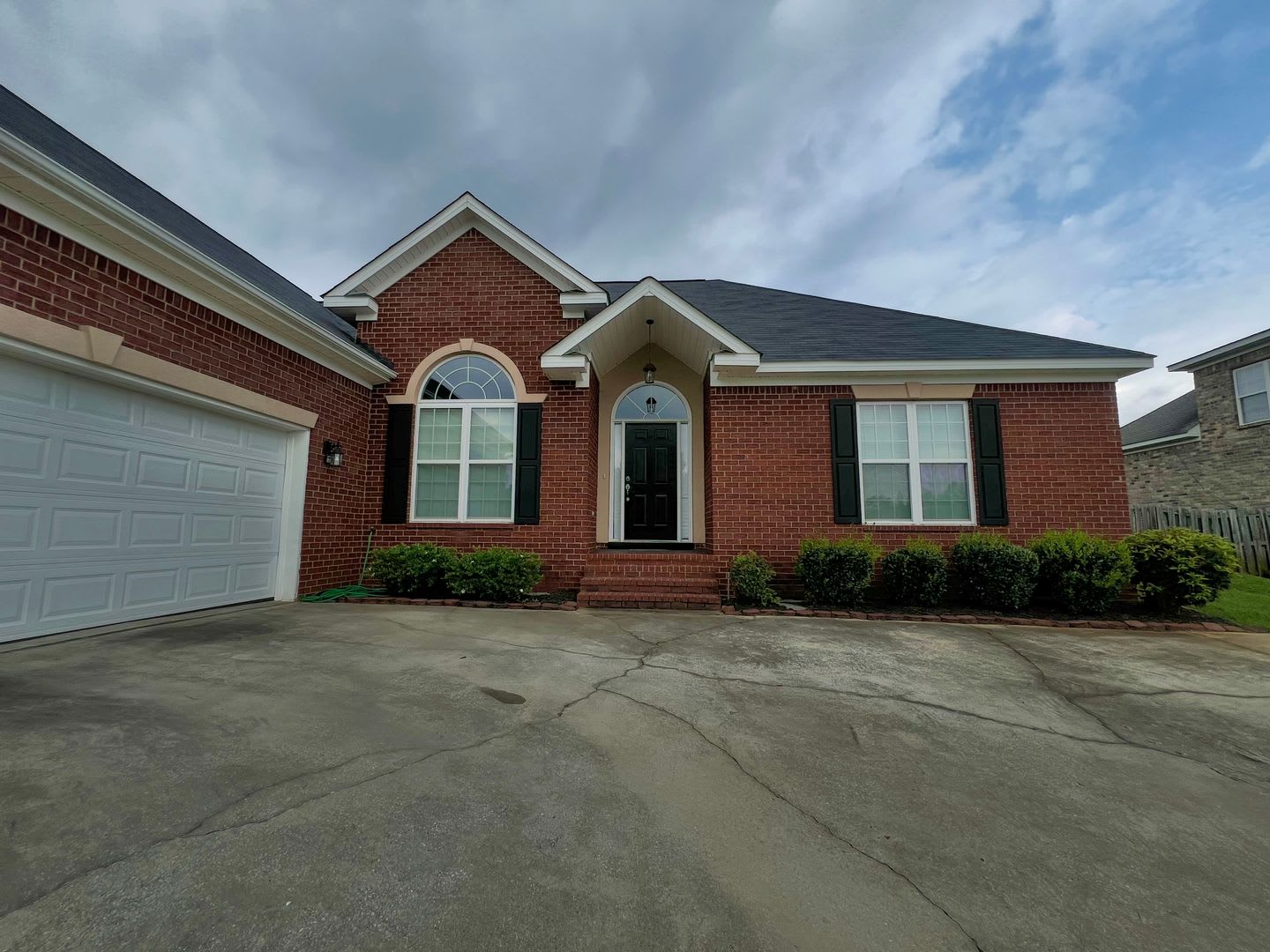 Updated and Clean 4 Bedroom Columbia County Rental – photo 2