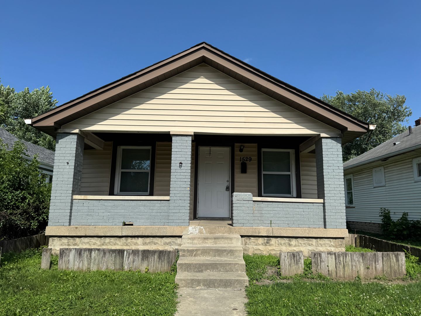 Near Southeast 3 Bed 1 Bath – photo 1