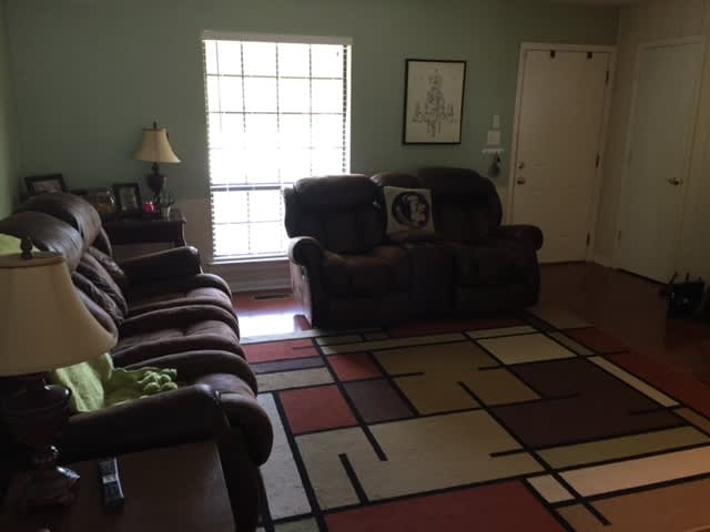 1604-2 Carolewood Ct – photo 3
