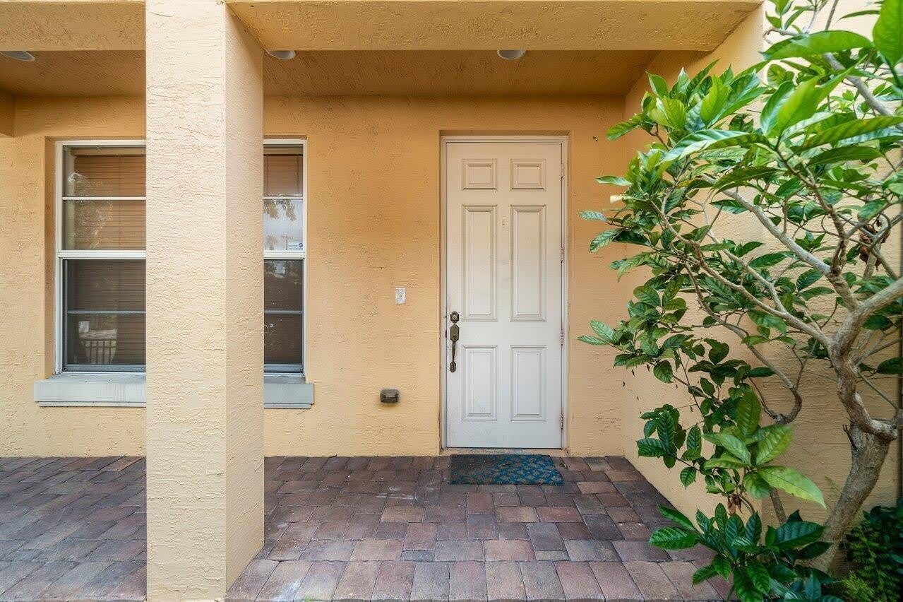 811 S Federal Highway – photo 4