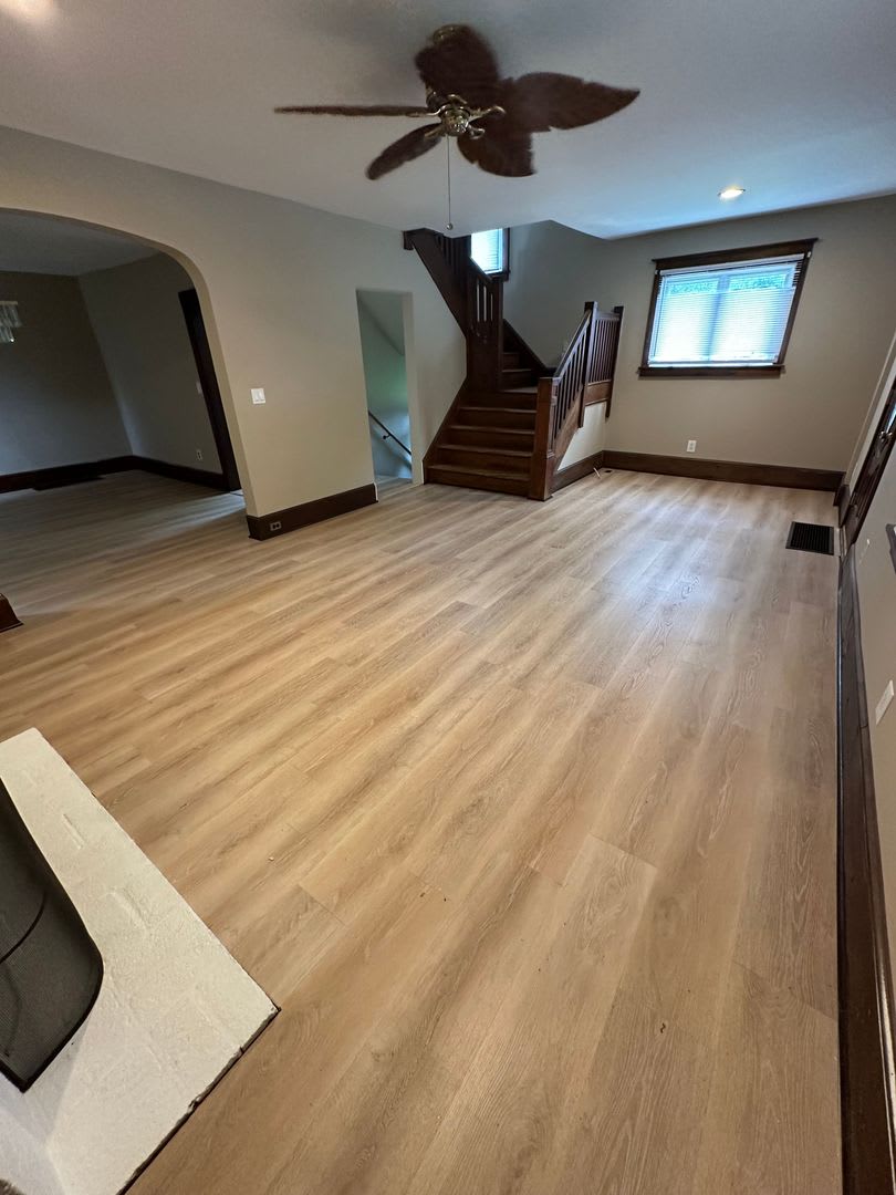 Well maintained 4 bedroom 2 bathroom home – photo 3