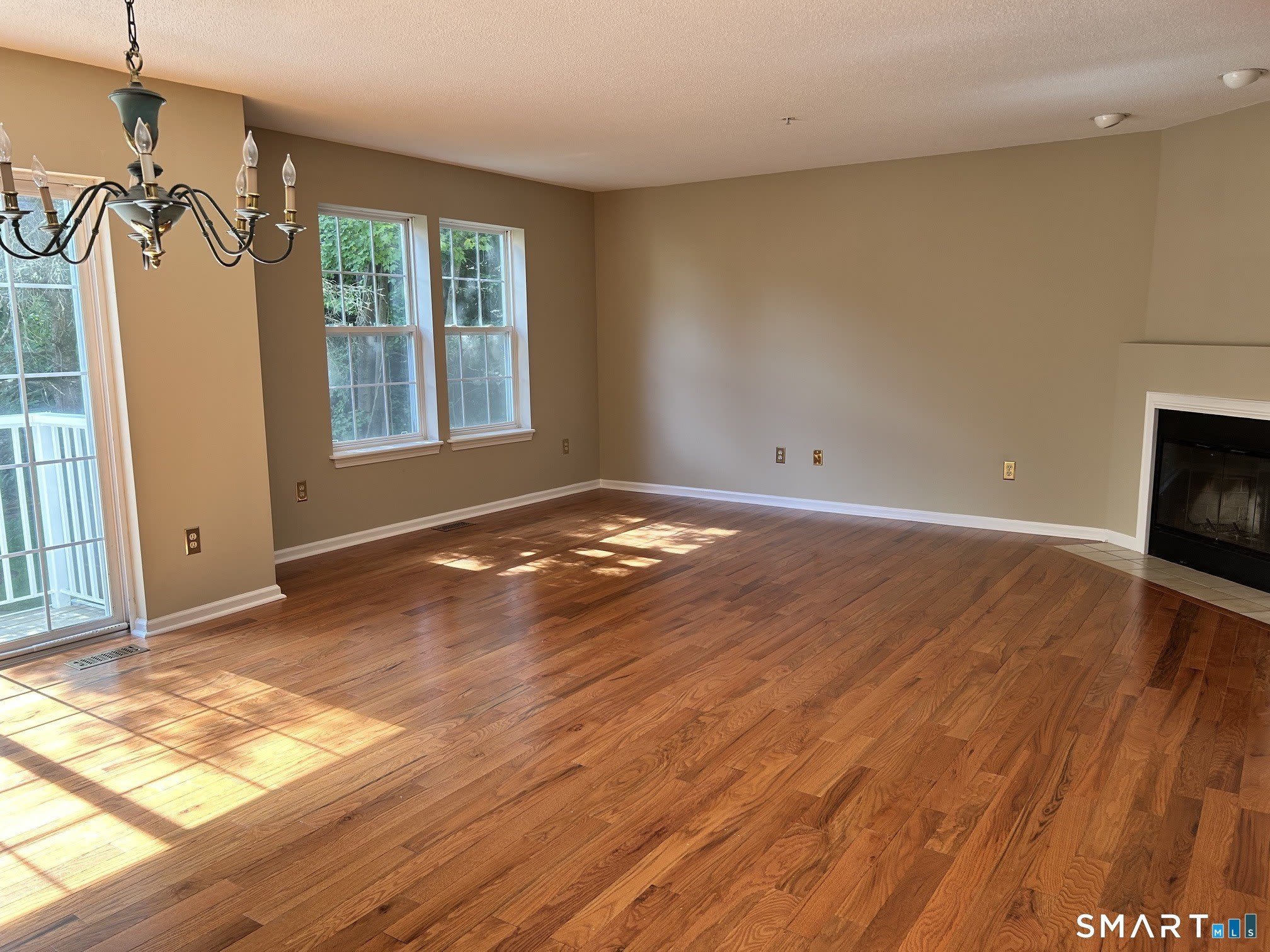 629 Danbury Road – photo 5