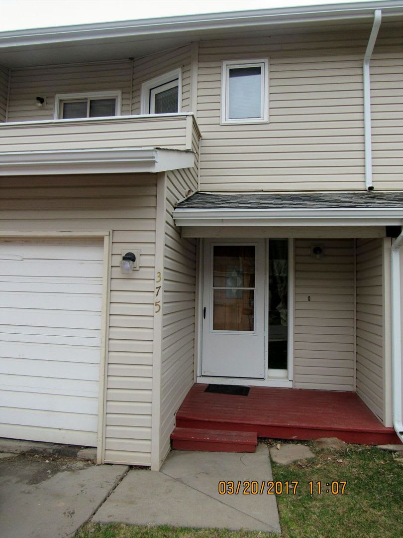 375 Wildrose Lane – photo 1