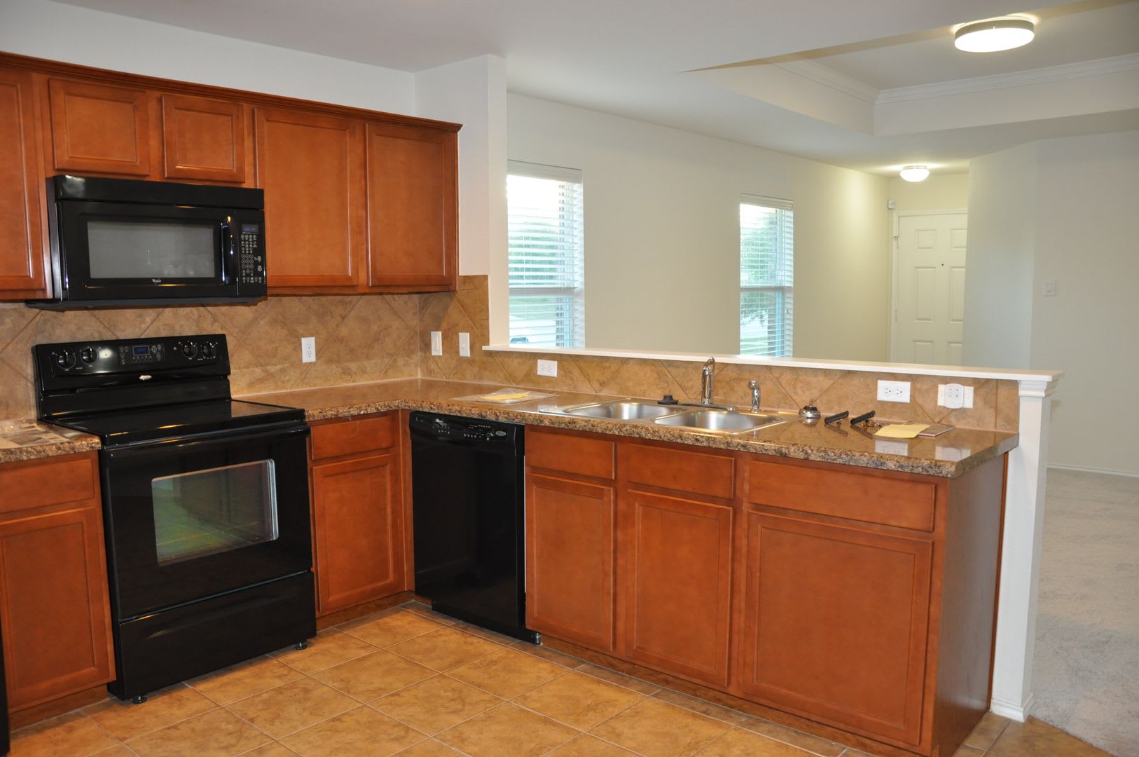 3 Bedroom 2 Bath in Cantarra – photo 4