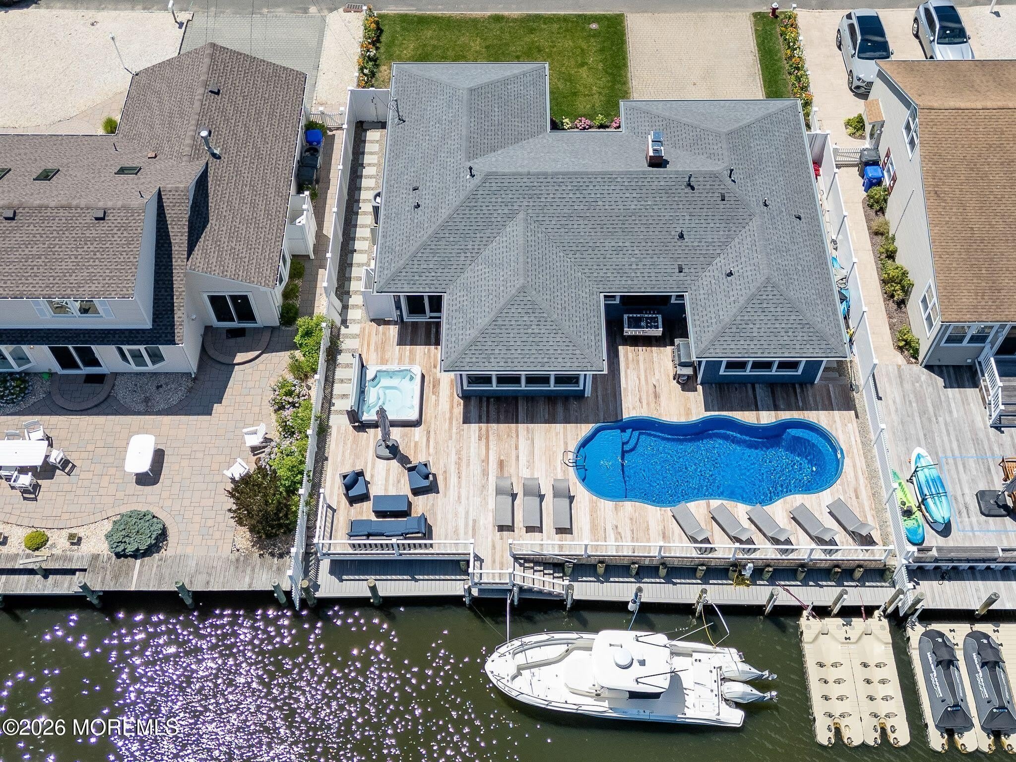347 Bay Lane – photo 4
