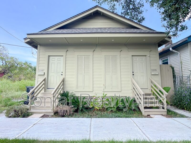 2205 Washington Ave – photo 1