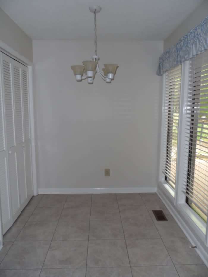 4100 Five Oaks Drive – photo 3