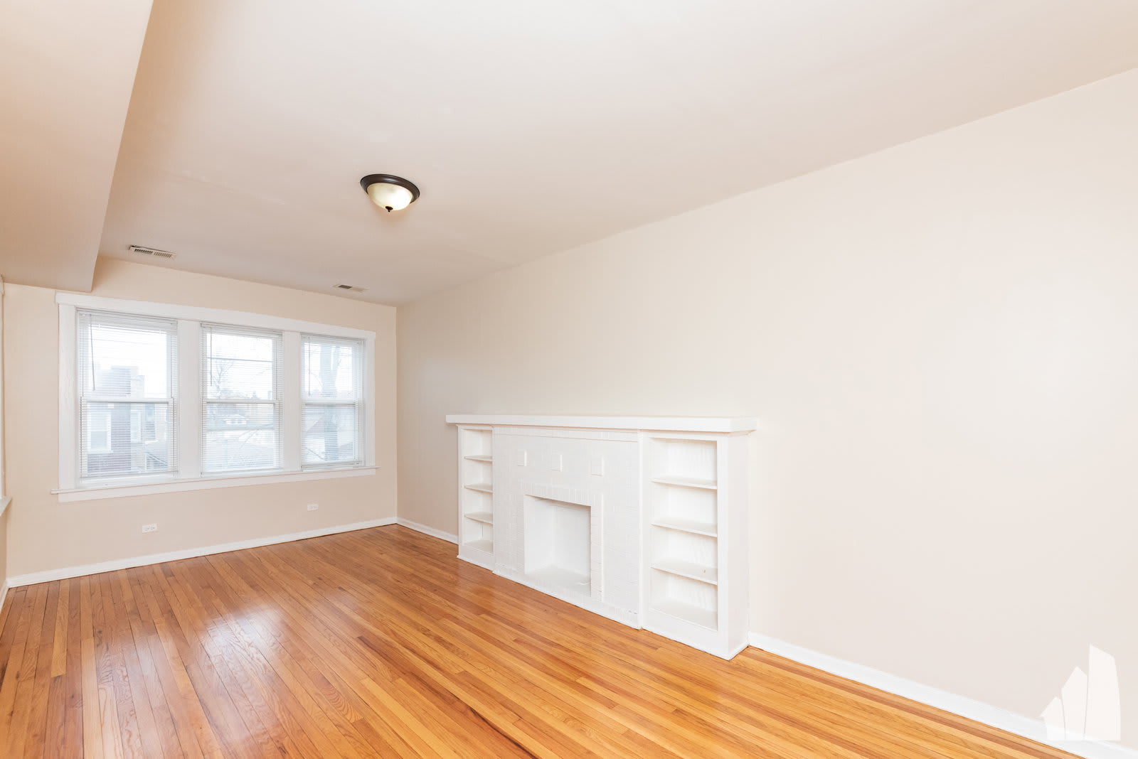 3751 West Sunnyside Avenue – photo 5