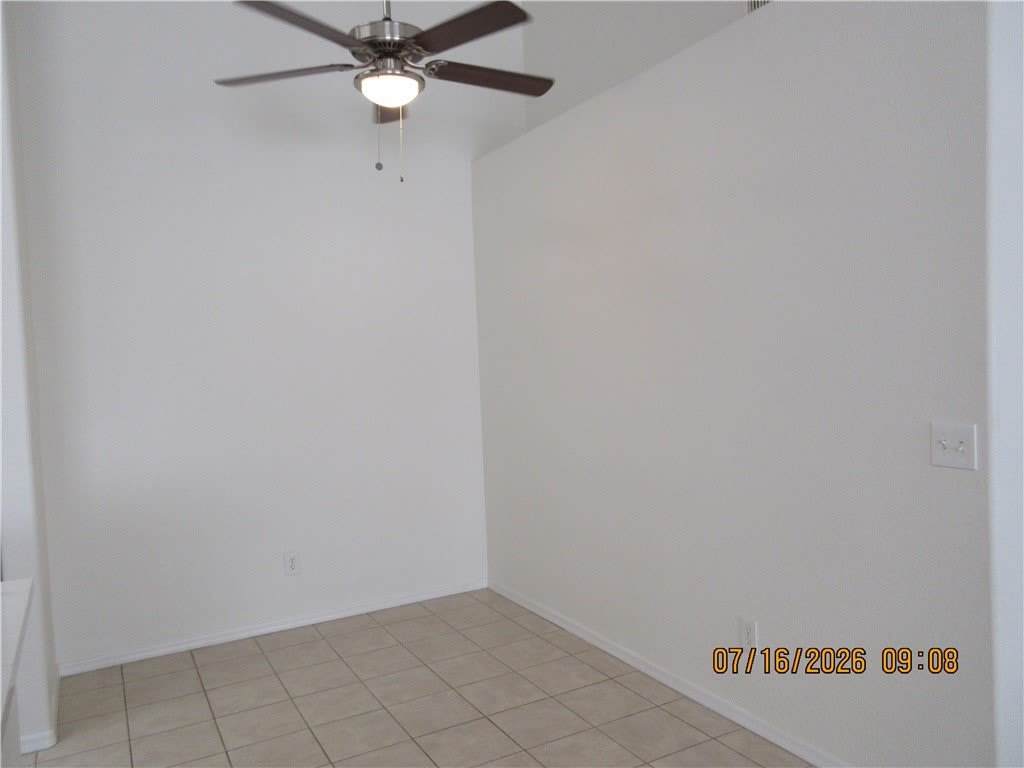 969 Beverly A – photo 4