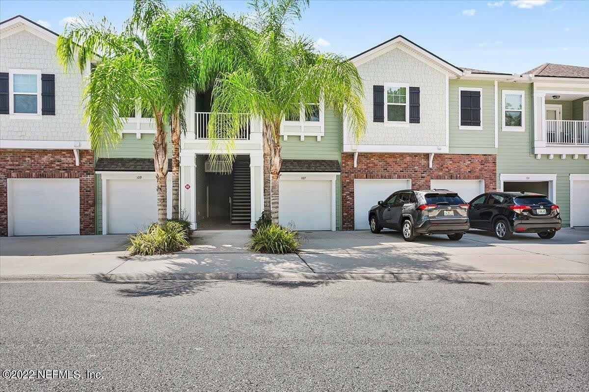 213 LARKIN Place – photo 1