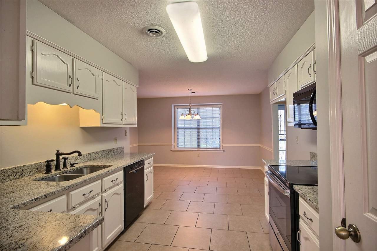 290 Scarletts Way St – photo 4
