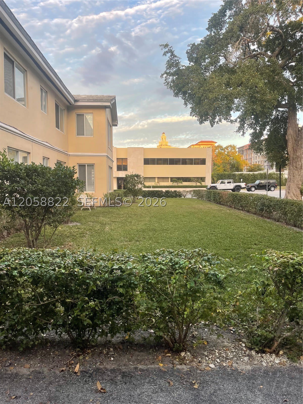 2892 S Le Jeune Rd – photo 2