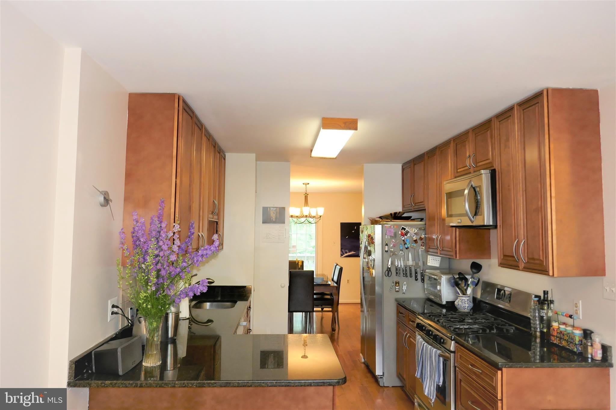 703 TWIN HOLLY Lane – photo 5