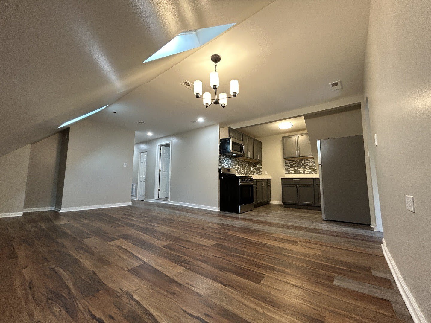 4834 N Ridgeway Avenue – photo 2