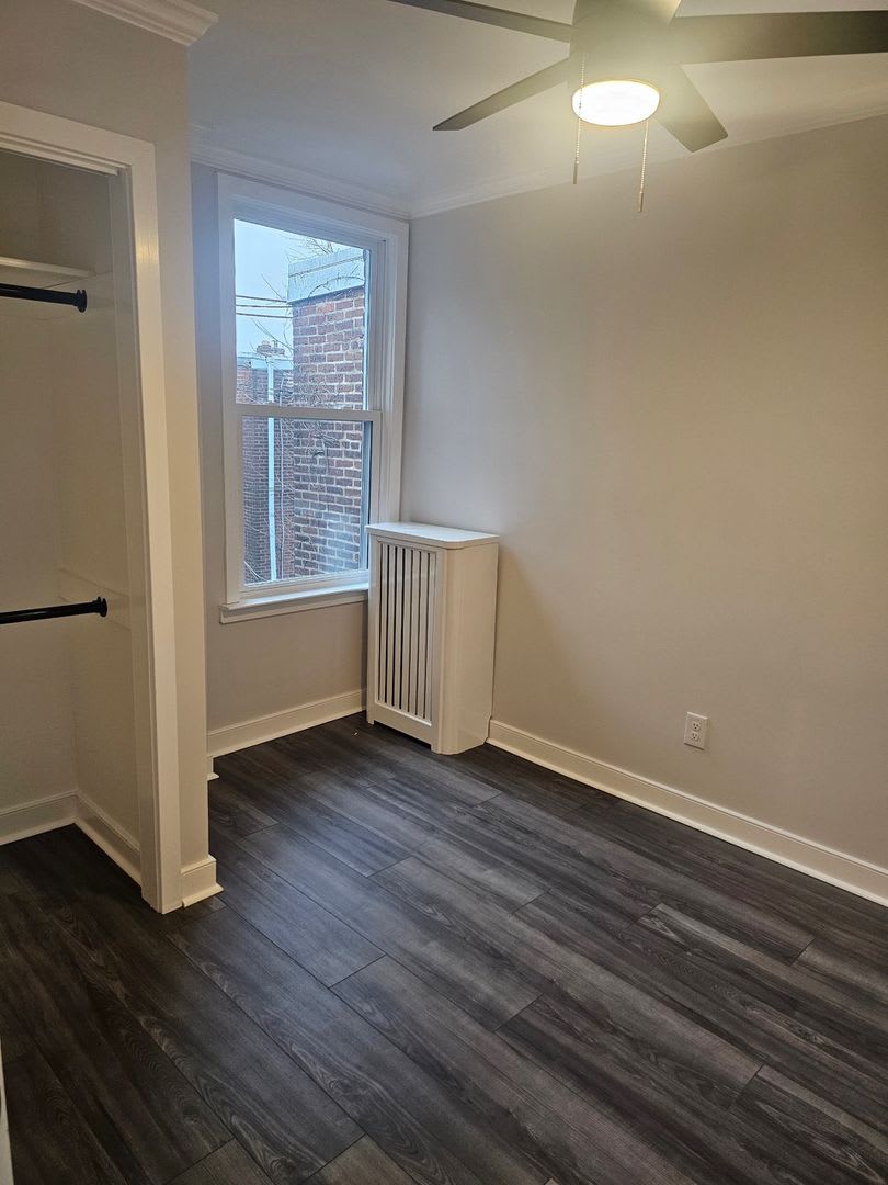 Stunning Remodel Frankford – photo 2