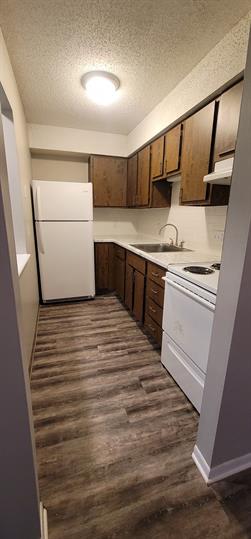 1025 Cato Lane – photo 4