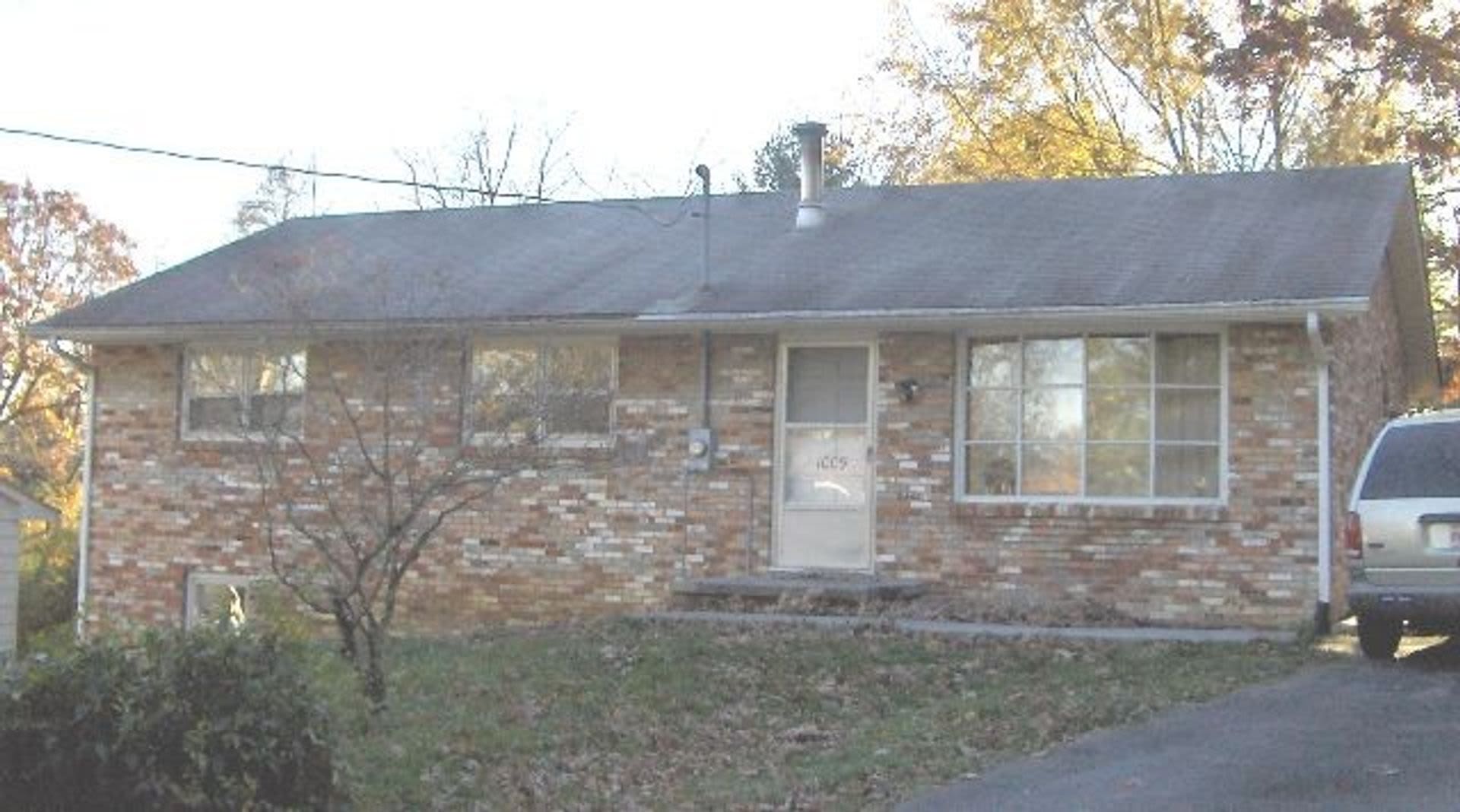 3 Bedroom 1.5 Bath House – photo 1