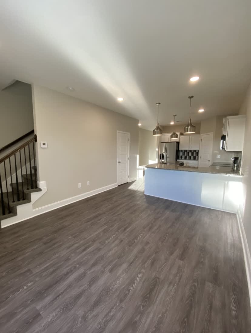 1040 Glenkirk Drive – photo 5