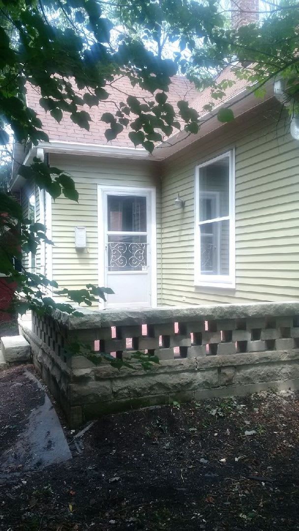 Directly Behind The Elm Restaurant Beautiful 4 Bd 2 Ba Home – photo 4