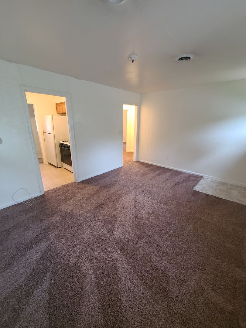 2 Bedroom Single Family Home Pet Friendly – photo 2
