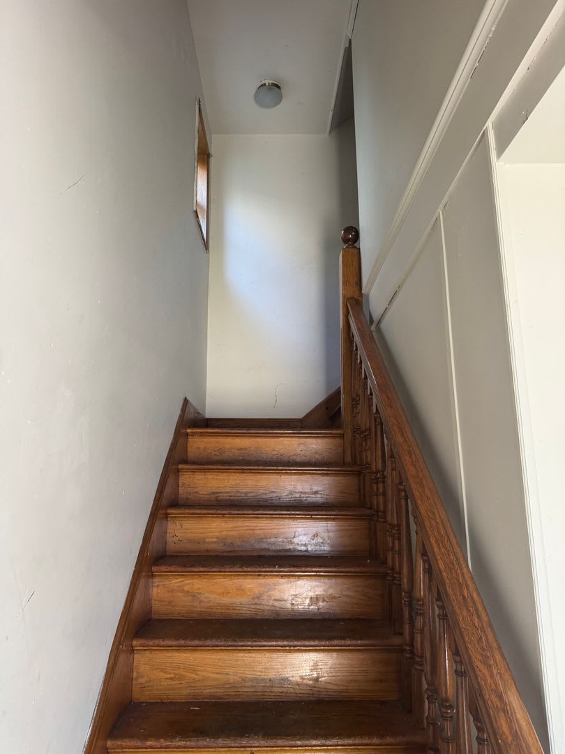 3 Bedroom 1 Bath 2Nd Floor Unit – photo 2