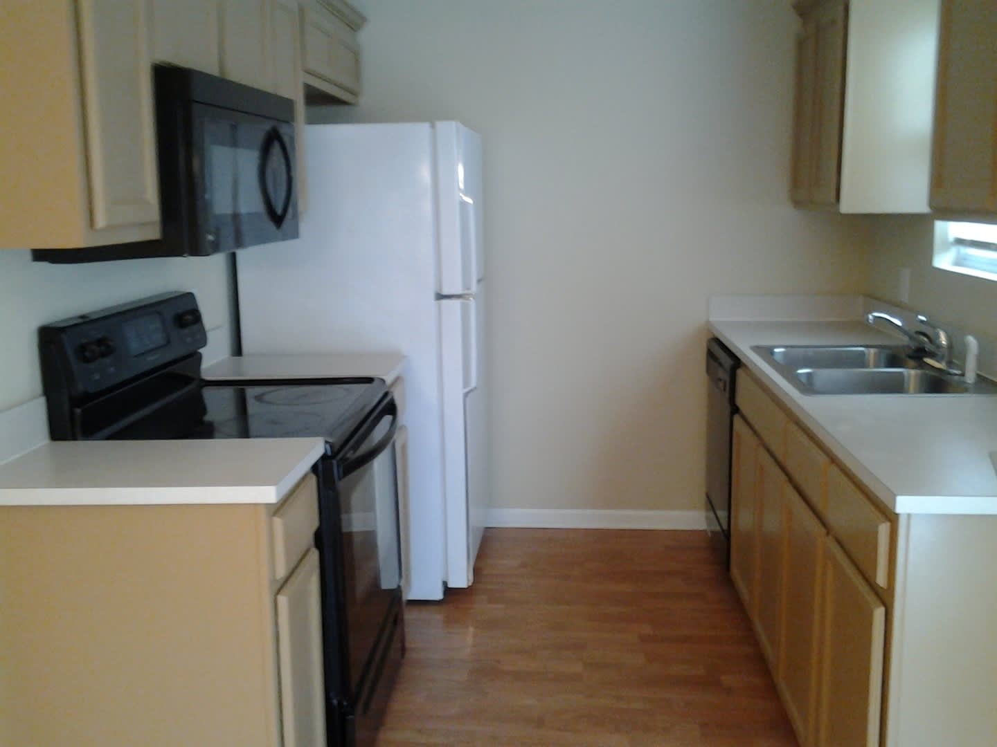 3 Bedroom, 2 Bathroom Home – photo 3