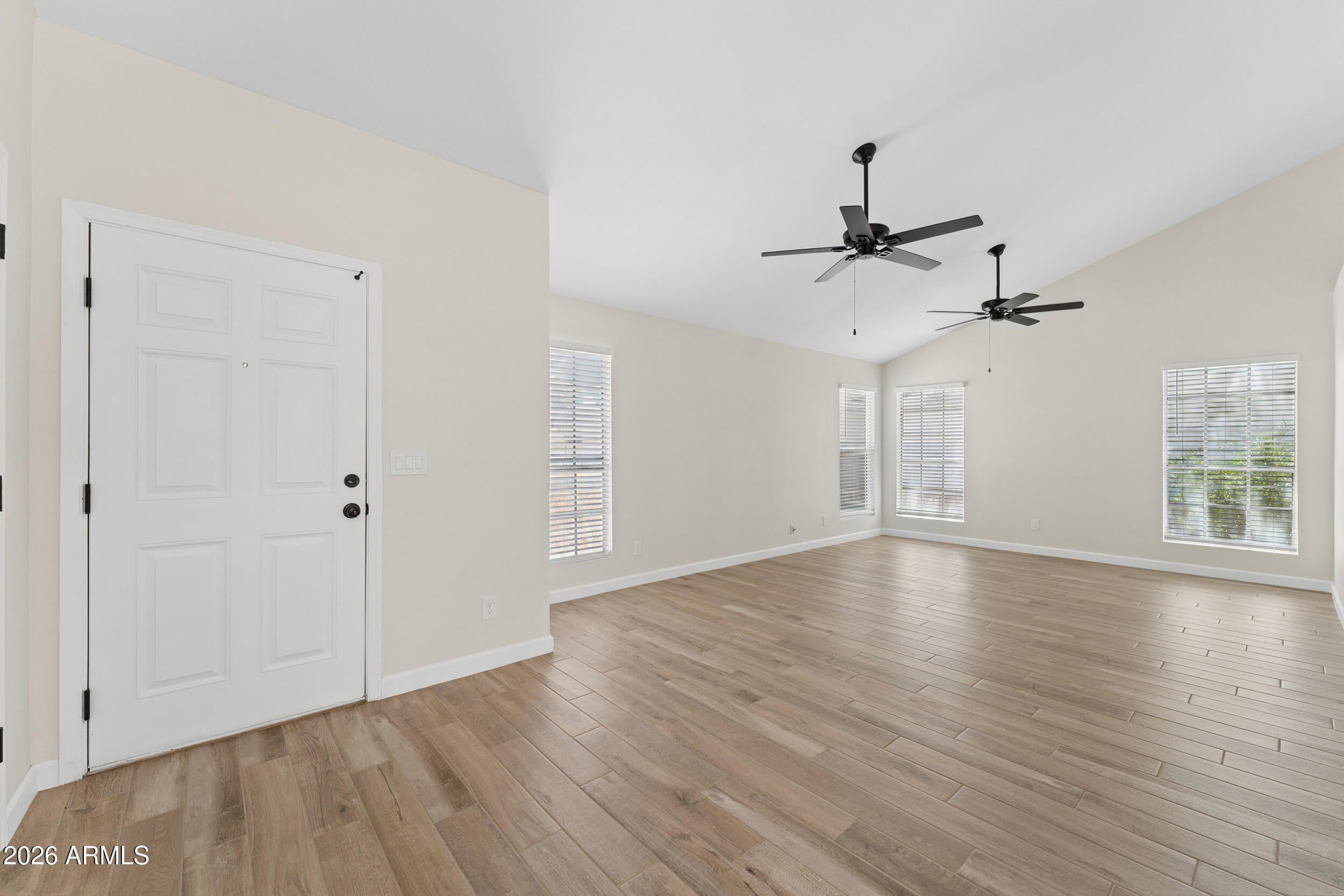 7214 W SIERRA VISTA Drive – photo 3