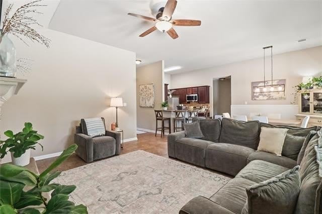 116 MEADOW SPRING Place – photo 3