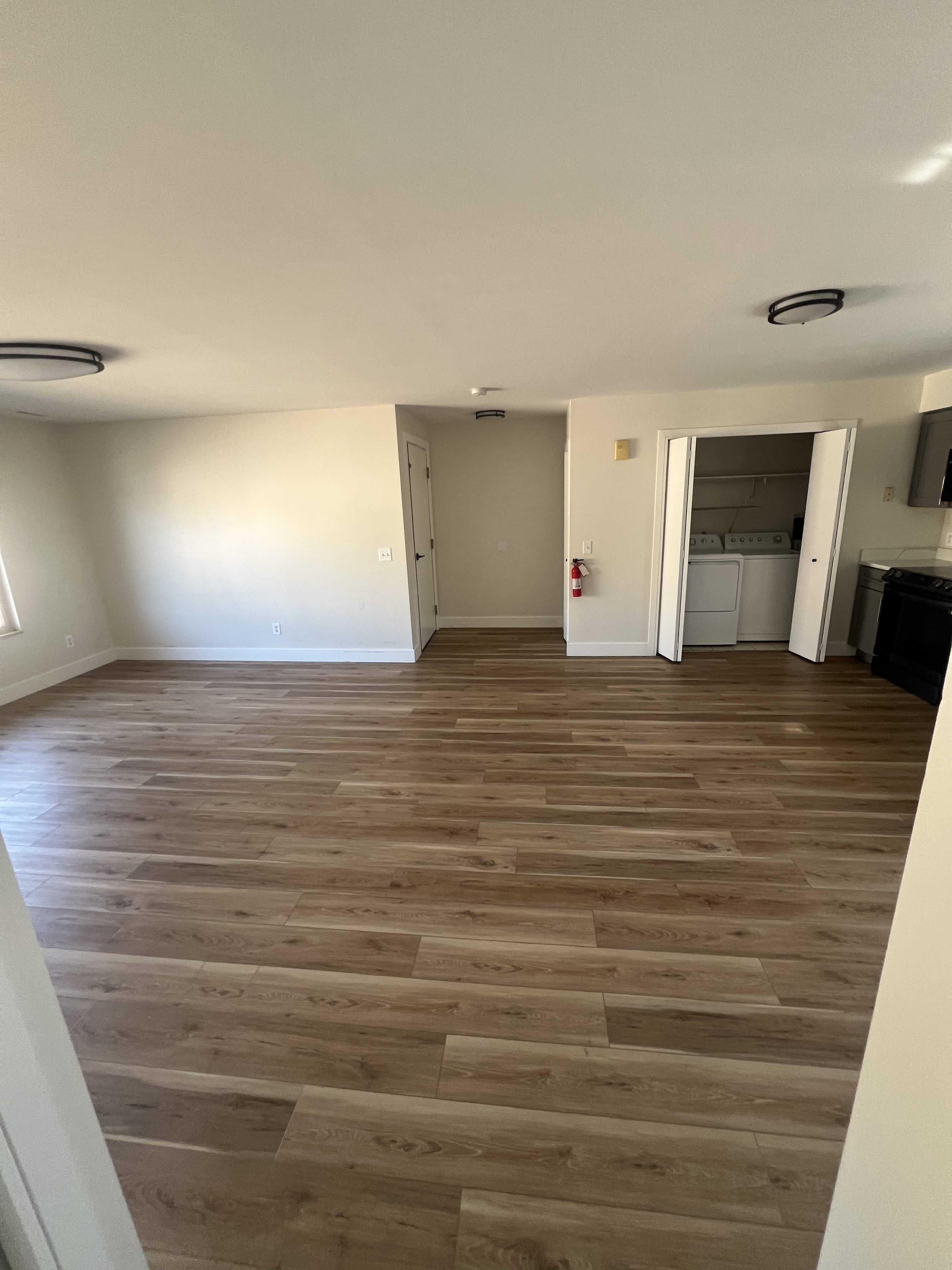 850 Biddle Ave – photo 2