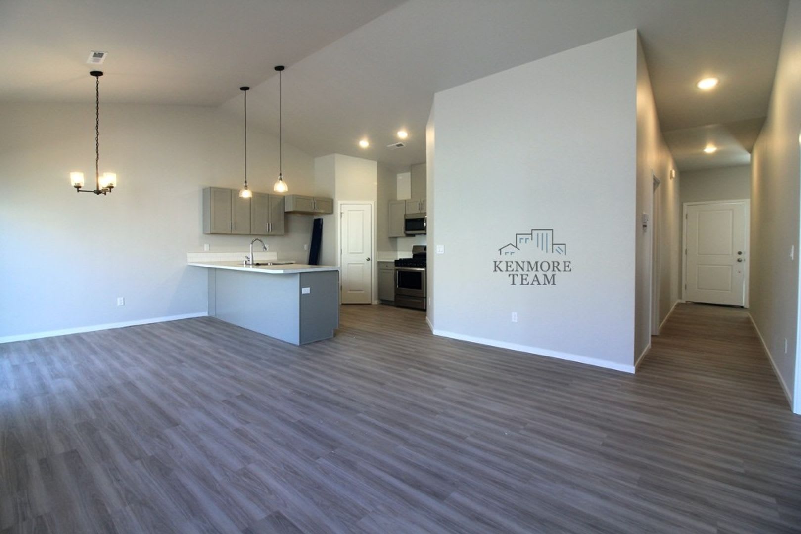 3 Bedroom, 2 Bath Townhome in West Pasco – photo 2