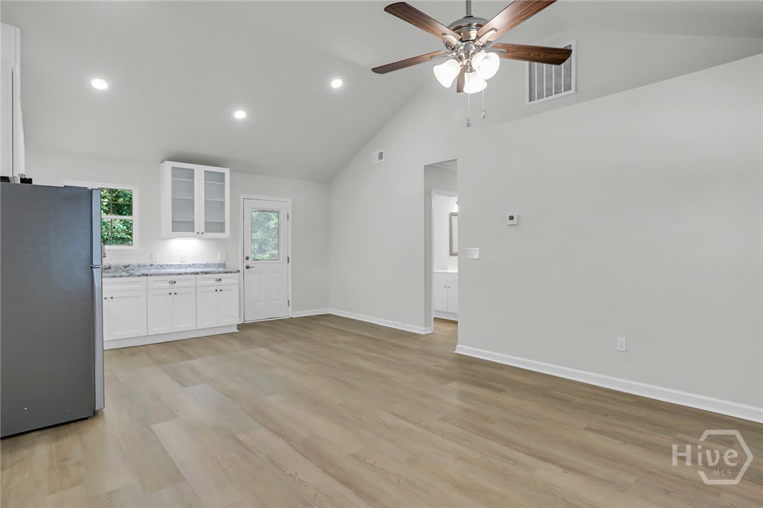 2108 California Avenue – photo 4