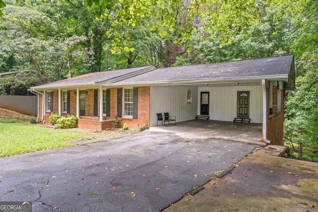 246 Barbara Lane SW – photo 4
