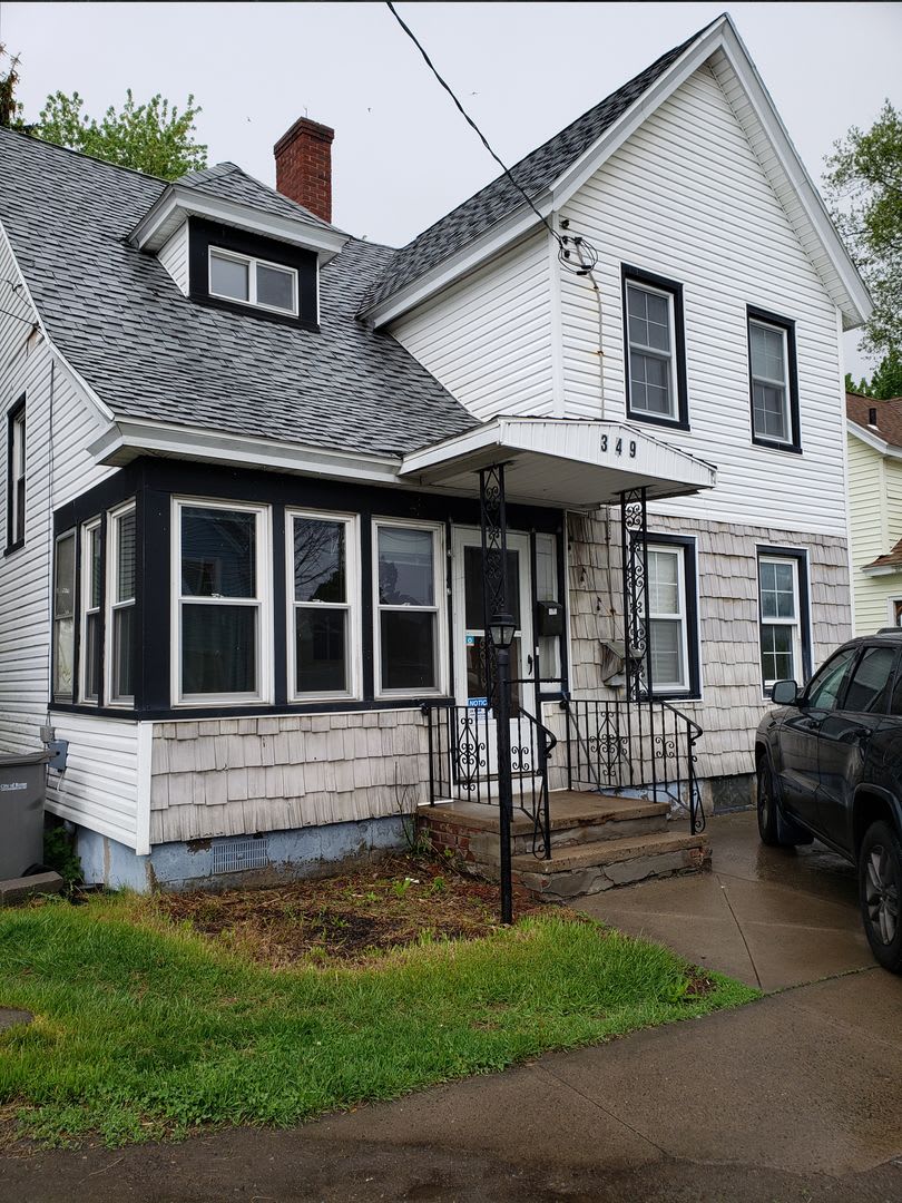 3 Bed 1 Bath House for Rent – photo 1