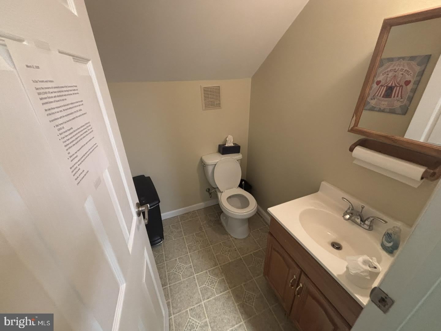 1000 N YORK Road – photo 5