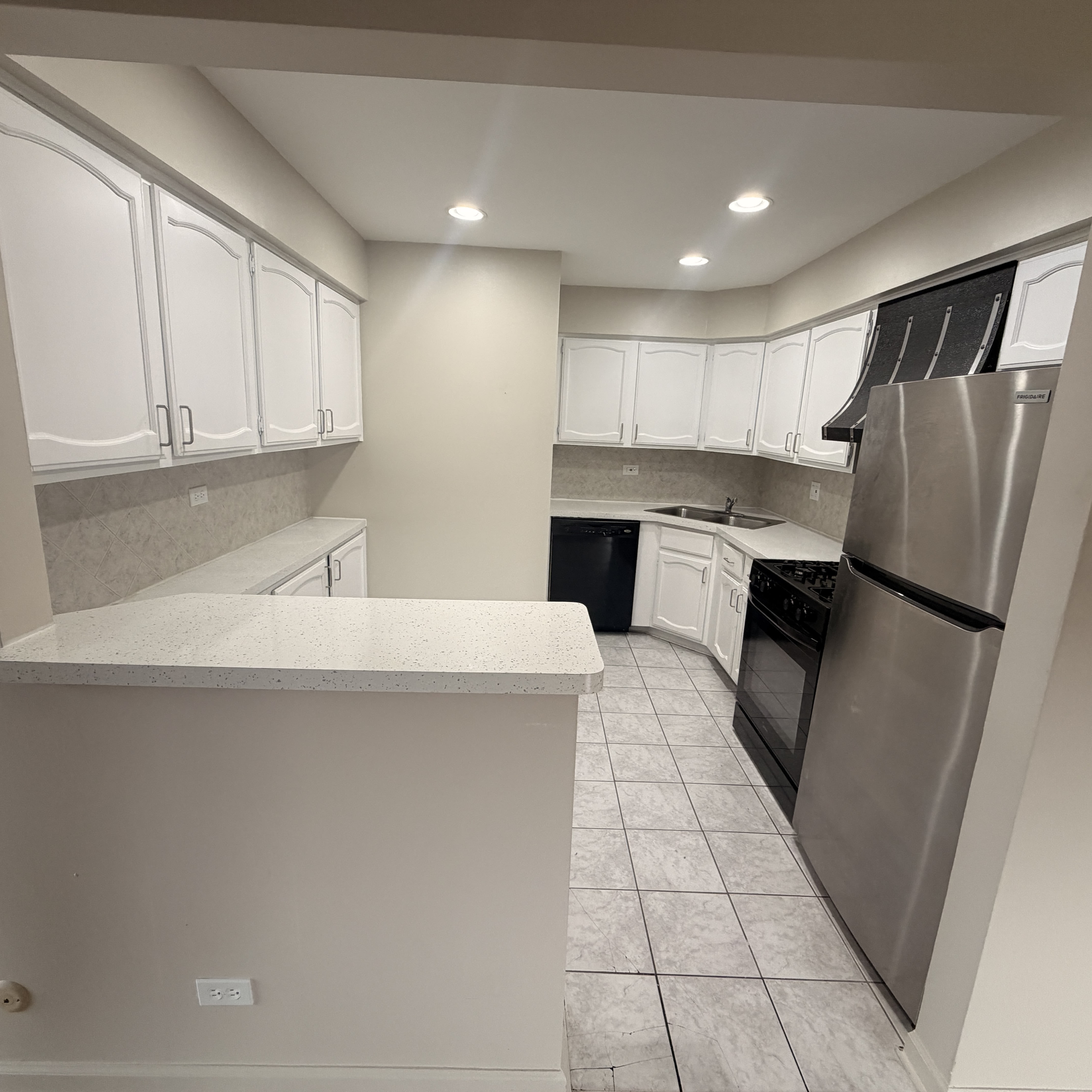 153 North Gregory Street – photo 3