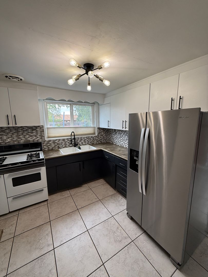 Pride of Ownership beams from this NE Heights 3 Bedroom 1.5 Bath home – photo 5
