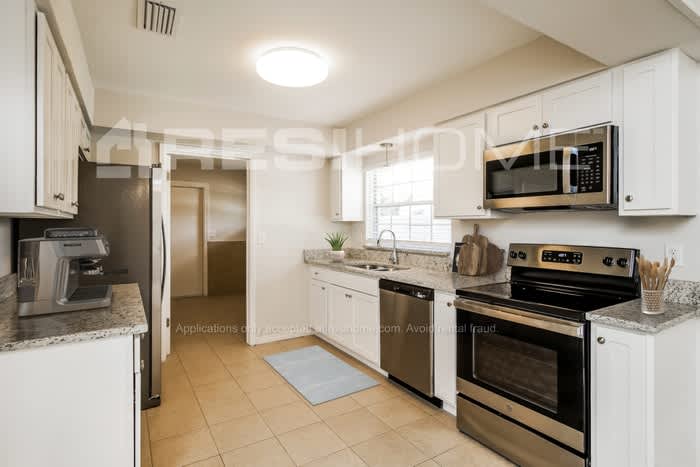 413 Lake Ned Road – photo 3