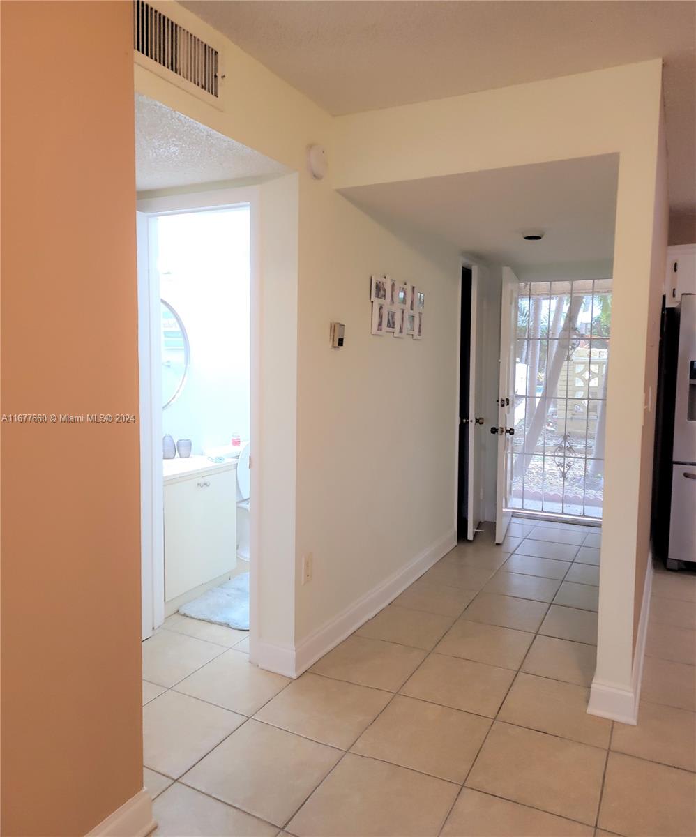 600 Ne 25th St – photo 5