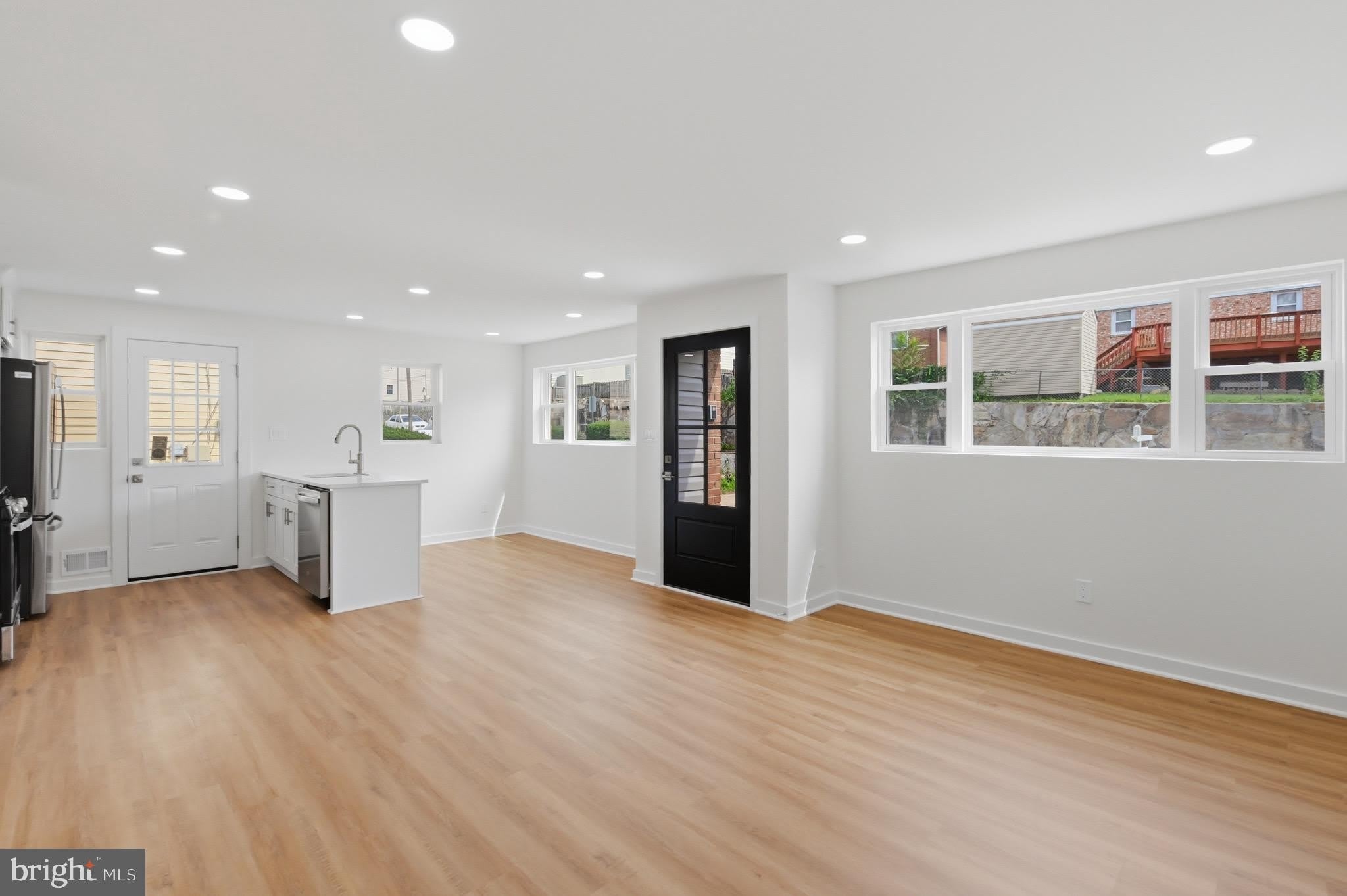 1545 11TH Street S – photo 4