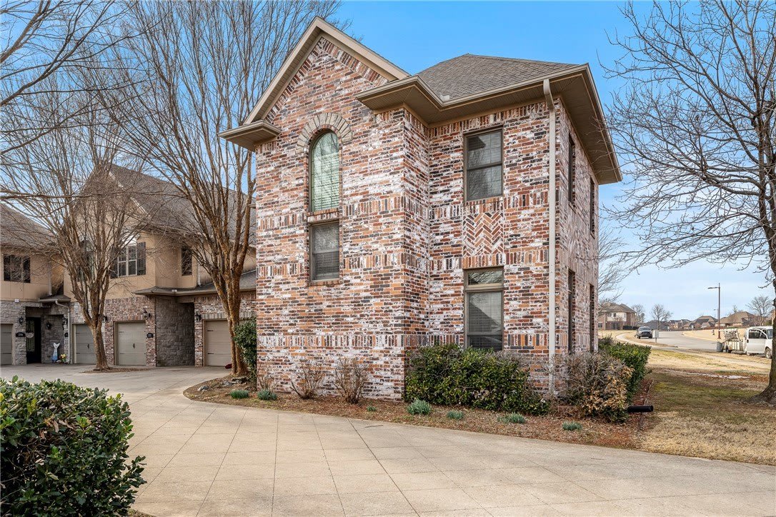 2700 S Everest Avenue – photo 1
