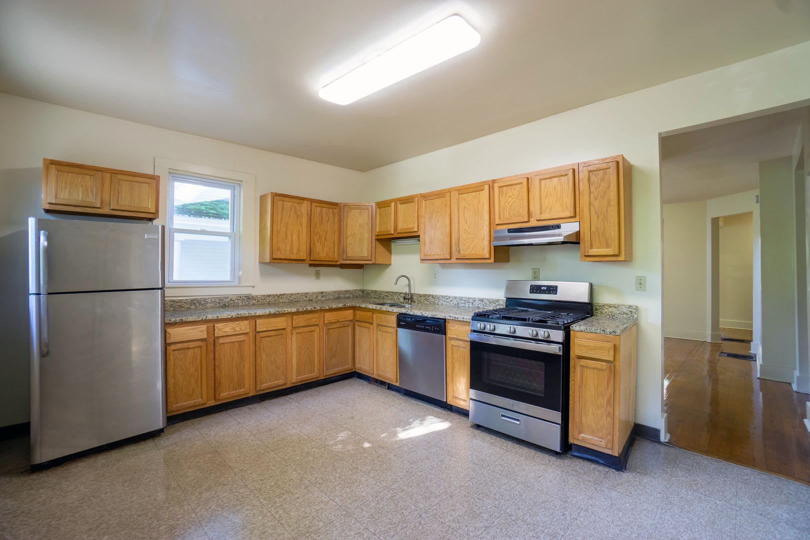 317 Greenwood Pl – photo 2