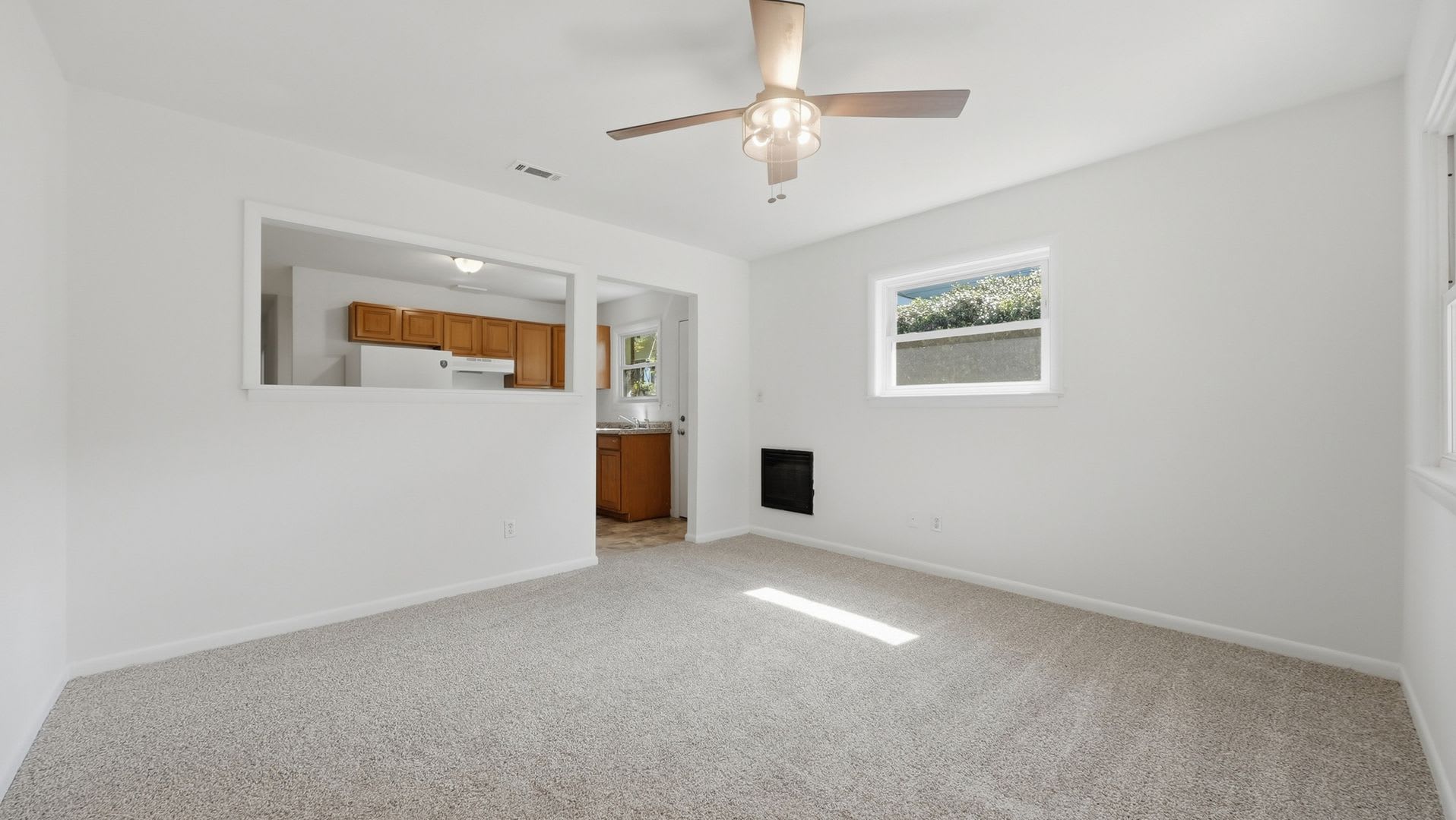 Great 2 bedroom close to UTC! – photo 3