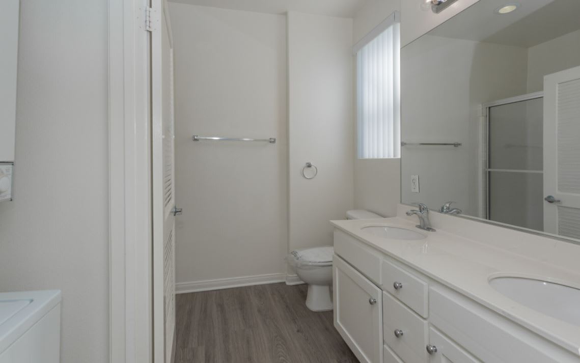 Mh 1186 W 37Th Pl – photo 5